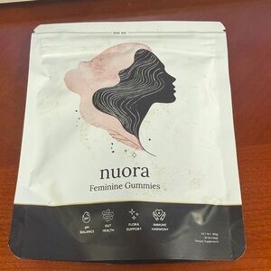 Feminine Gummies - Black and Pink